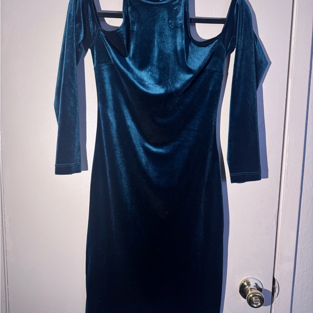 Elegant Green Velvet Dress